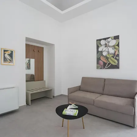 Palazzo Vesuviano 3*